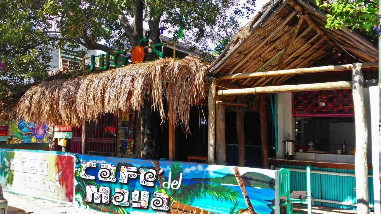 Maya Cha'An Guesthouse Канкун Екстериор снимка