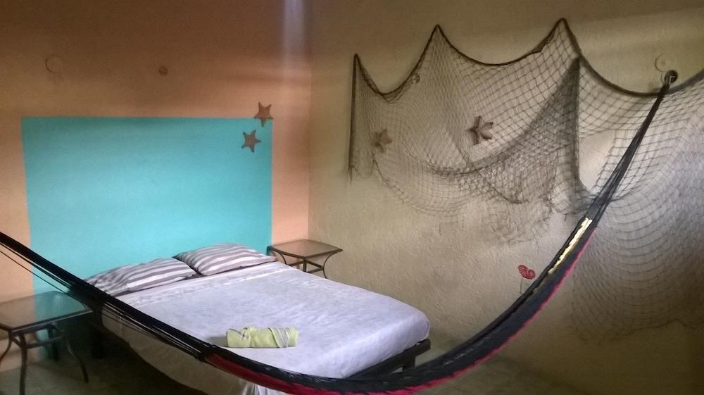 Maya Cha'An Guesthouse Канкун Екстериор снимка